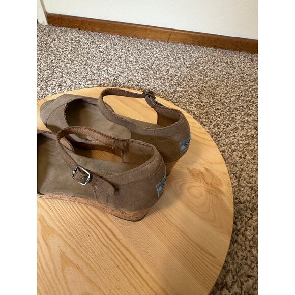 TOMS Taupe Cork Wedge Sandals - Size 9 - Picture 2 of 8